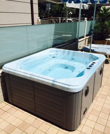 Гидромассажный спа-бассейн Sunrans SR805